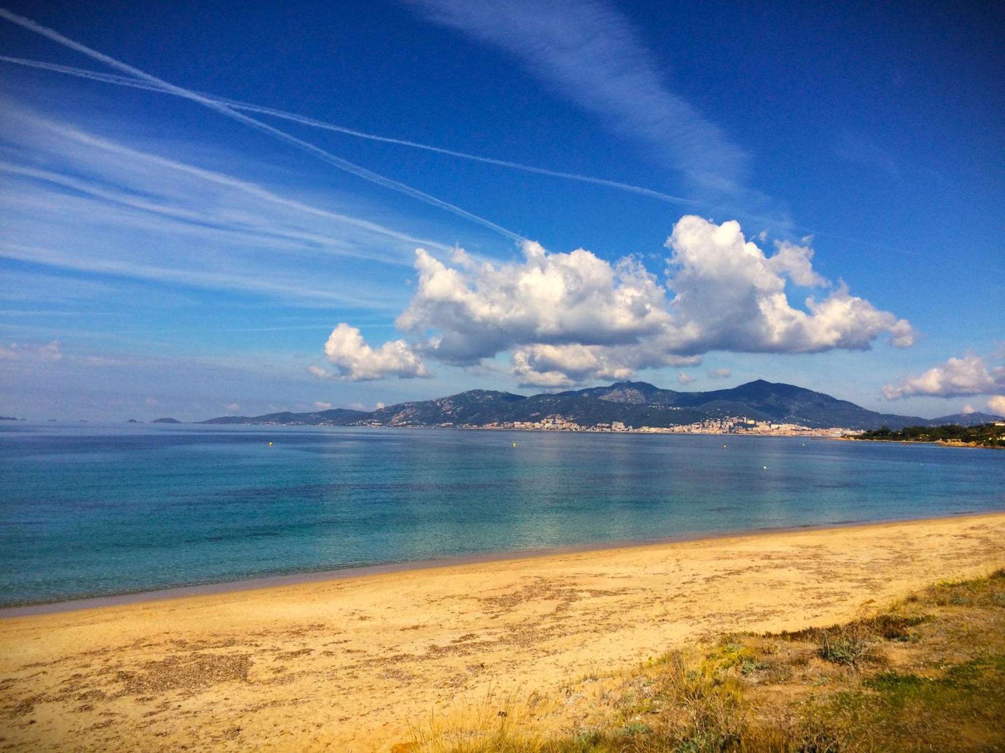 Grand T2 Standing Ajaccio Proche Centre Et Plages Vue Panoramique Parking Prive 외부 사진