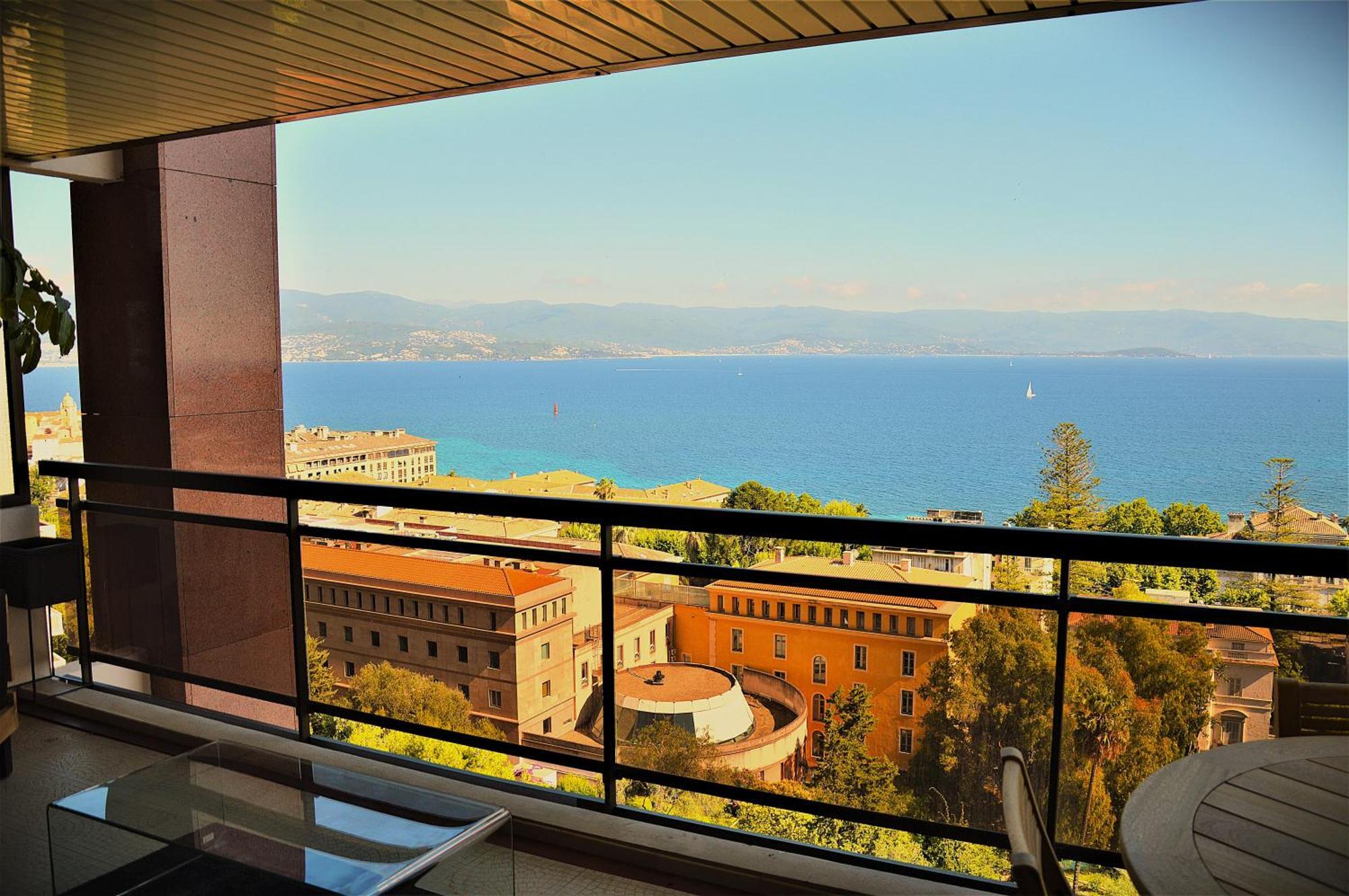 Grand T2 Standing Ajaccio Proche Centre Et Plages Vue Panoramique Parking Prive 외부 사진